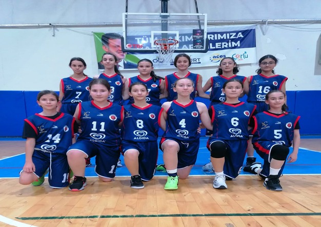 IC Vakfı TREDAŞ Spor Kız Takımı, namağlup şampiyon