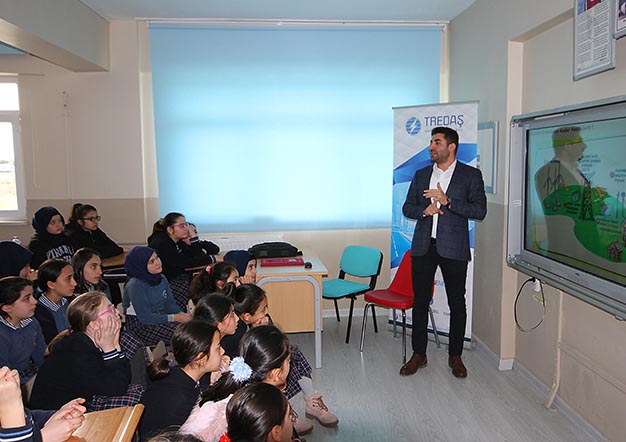 TREDAŞ, ÖĞRENCİLERE ENERJİ TASARRUFUNU ANLATTI