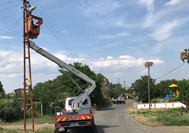 TRAKYA’DA SOKAK LAMBALARI YENİLEME ÇALIŞMALARI DEVAM EDİYOR