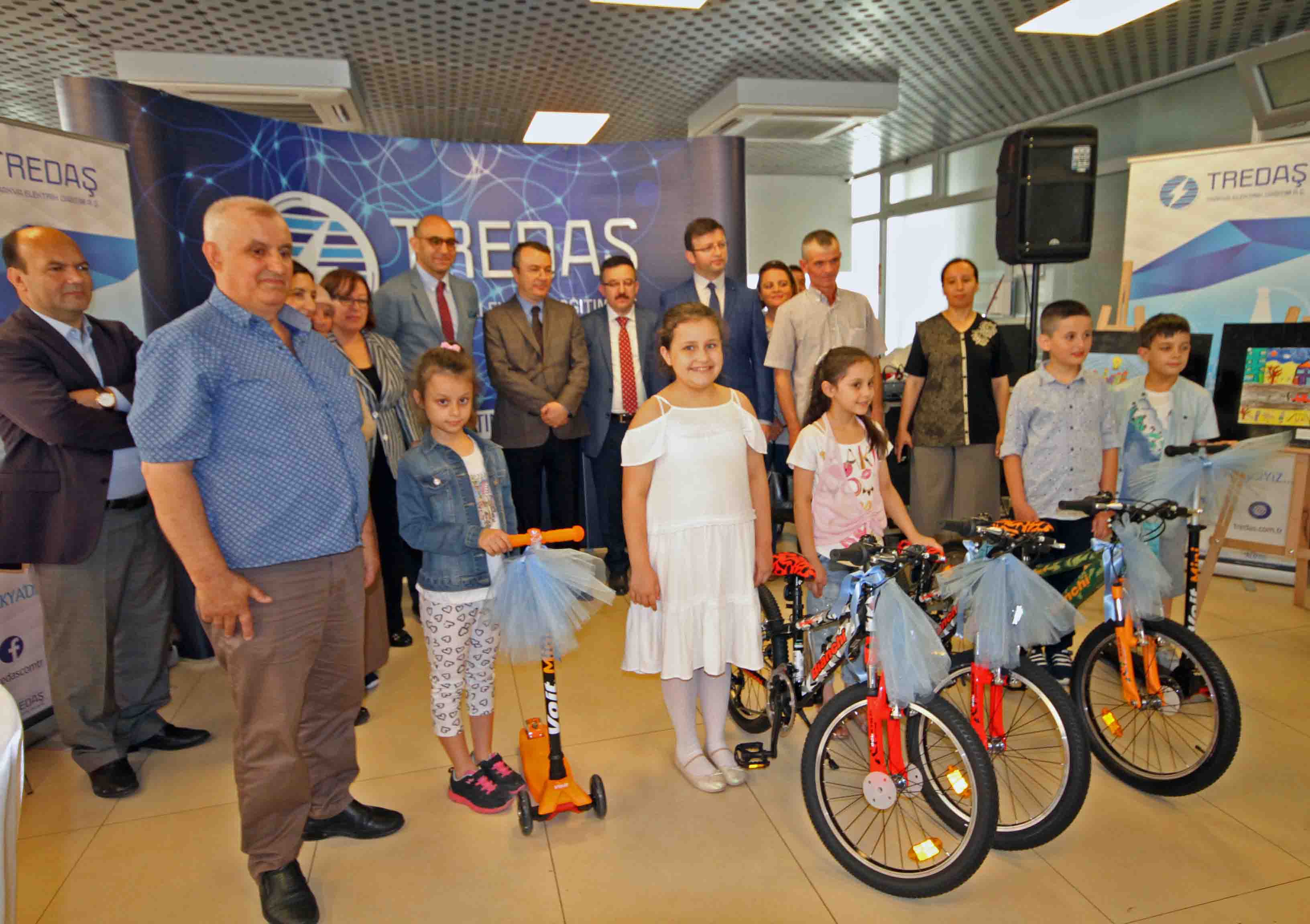  AYDINLIK BİR ŞEHİR, IŞILDAYAN BİR NESİL RESİM YARIŞMASI’NIN ÖDÜLLERİ SAHİPLERİNİ BULDU